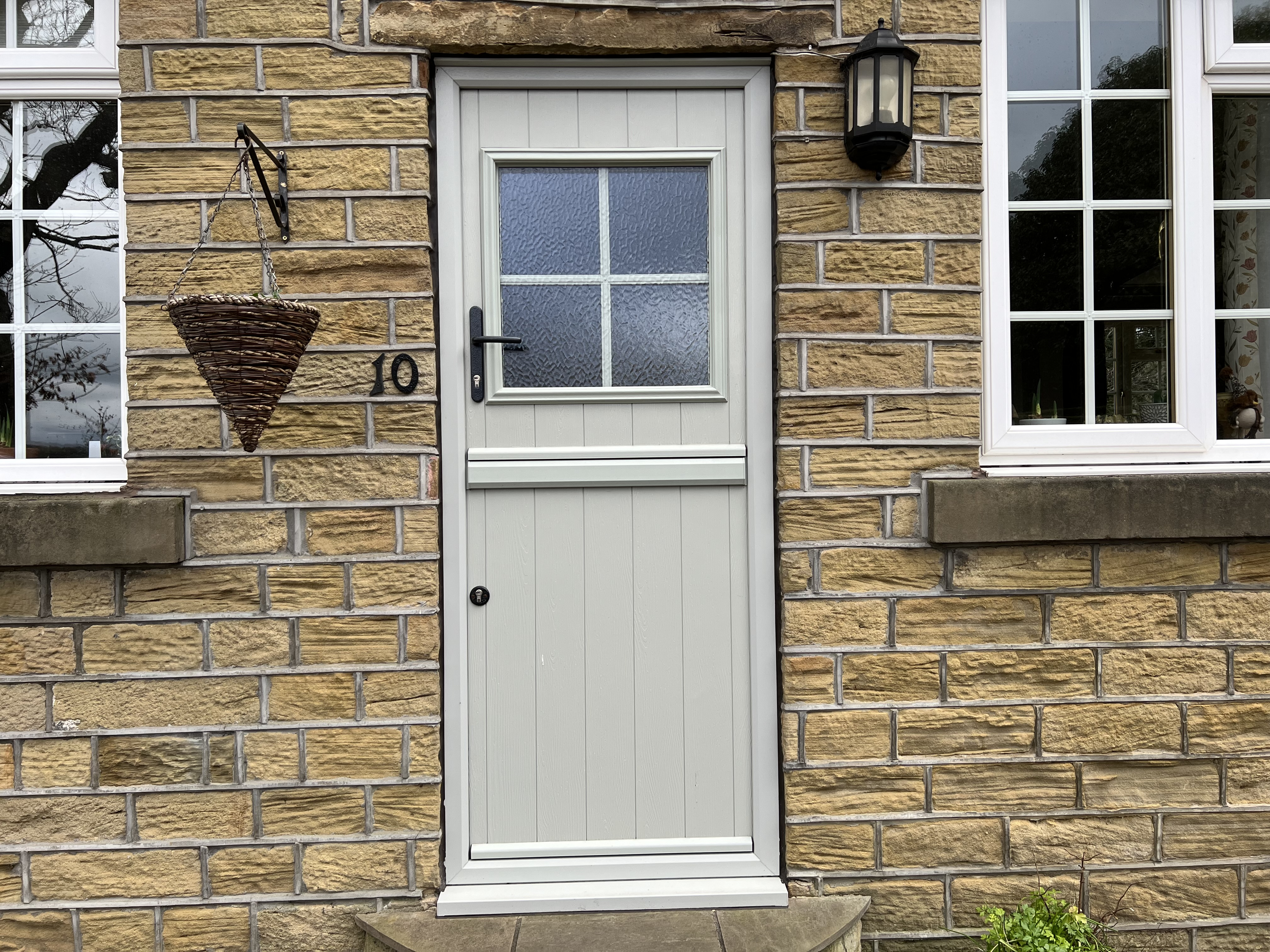 Design your composite door to complement your home's architectural style